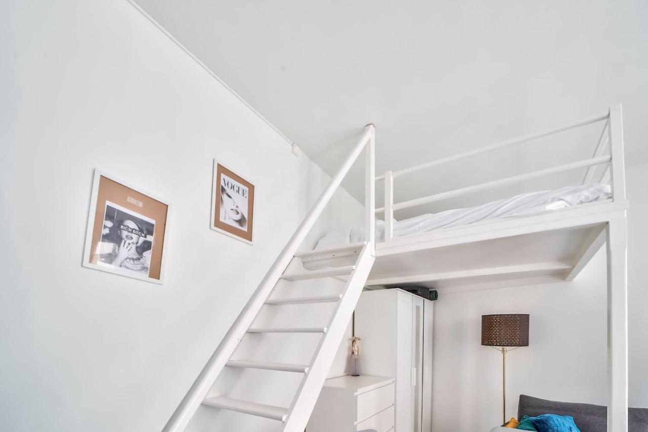 Charming Apartment In The Heart Of Montmartre 巴黎 外观 照片